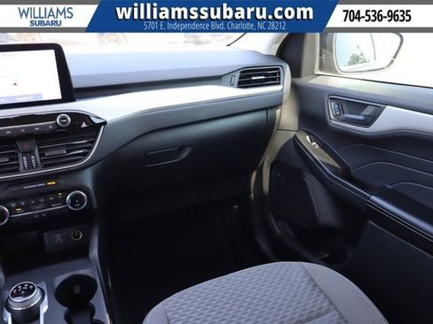 Used 2022 Ford Escape SE w/ SE Sport Appearance Package FWD image 15