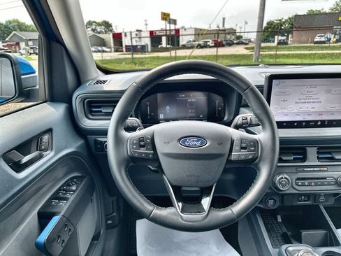 Used 2025 Ford Maverick Lobo AWD/4WD image 14