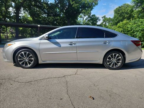 Used 2017 Toyota Avalon XLE FWD image 4