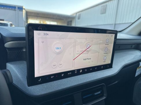 New 2025 Ford Maverick XLT w/ XLT Luxury Package image 23