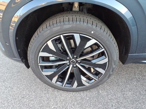 New 2026 Volvo XC90 T8 Ultra w/ Protection Package Premier image 11
