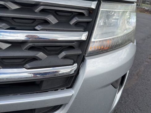 Used 2018 Ford Explorer FWD image 15