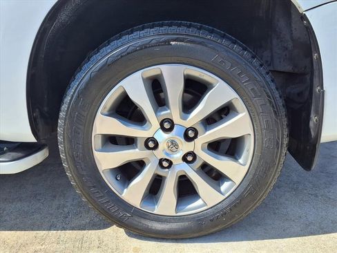 Used 2014 Toyota Sequoia Limited image 19