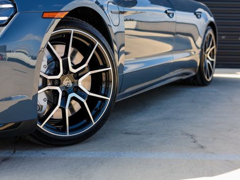 New 2026 Porsche Taycan Turbo image 12