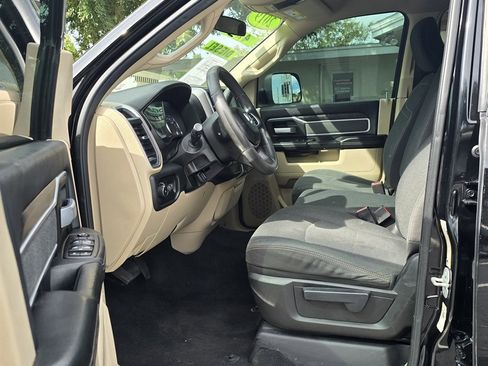 Used 2019 RAM 2500 Big Horn image 12