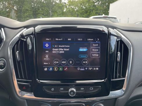 Used 2023 Chevrolet Traverse RS image 28