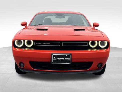 Used 2016 Dodge Challenger SXT Plus image 5