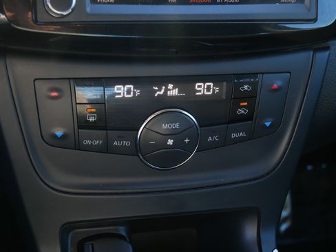 Used 2019 Nissan Sentra SV image 23