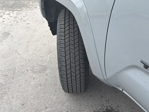 Used 2019 Toyota Tacoma SR5 image 31