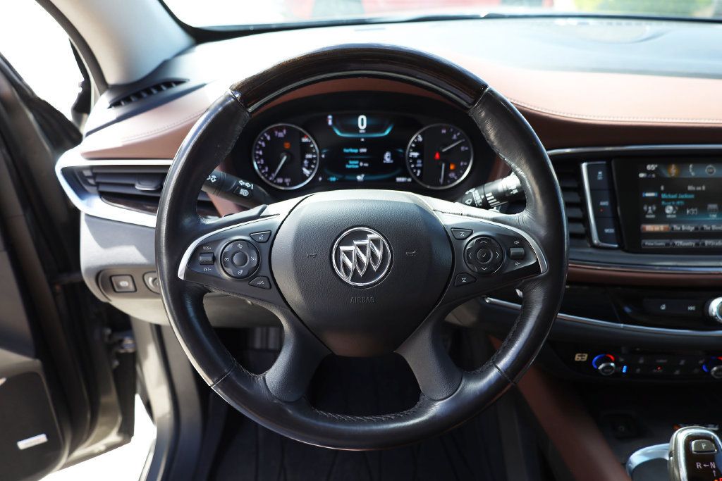 Used 2019 Buick Enclave Avenir w/ Avenir Technology Package AWD/4WD image 13