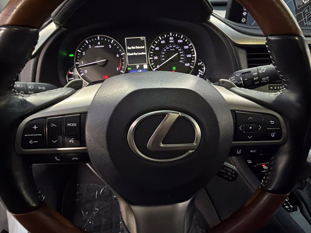 Used 2020 Lexus RX 350L Premium w/ Premium Package AWD/4WD image 15