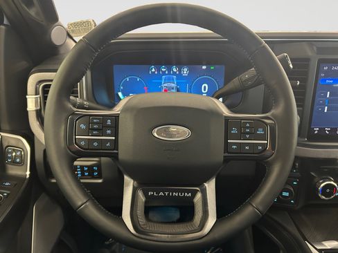 Used 2025 Ford F250 Platinum AWD/4WD image 13