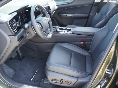 Certified 2024 Lexus NX 250 FWD w/ Towing Package (2000 Lbs) image 13
