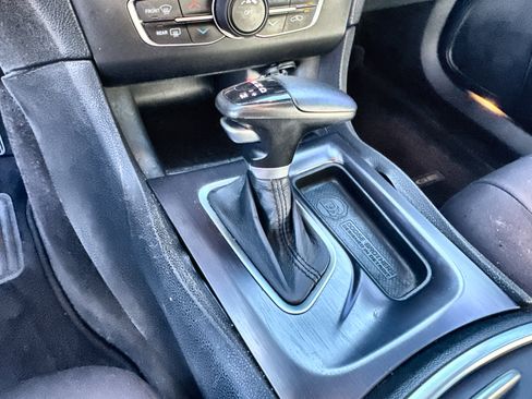 Used 2016 Dodge Charger SE image 14