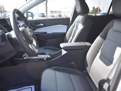 New 2026 Chevrolet Trax LT w/ Driver Confidence Package image 14