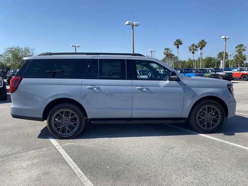 New 2026 Ford Expedition Max Platinum AWD/4WD image 2
