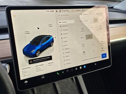 Used 2023 Tesla Model Y Long Range image 25