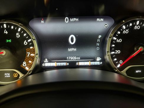 Used 2022 Jeep Renegade Latitude w/ Sun/Sound Group image 24