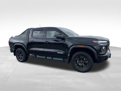 Used 2024 GMC Canyon Elevation w/ Elevation Premium Package AWD/4WD image 2