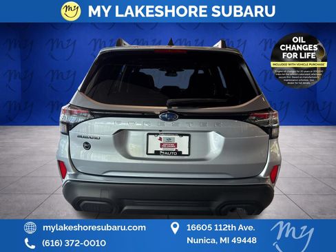 Certified 2025 Subaru Forester Premium AWD/4WD image 10