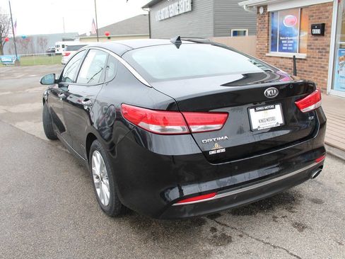 Used 2018 Kia Optima EX w/ Premium Package image 3
