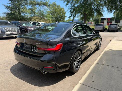 Used 2019 BMW 330i Sedan w/ Convenience Package RWD image 5