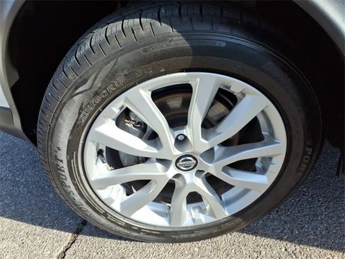 Certified 2022 Nissan Rogue Sport SV w/ Technology Package image 23