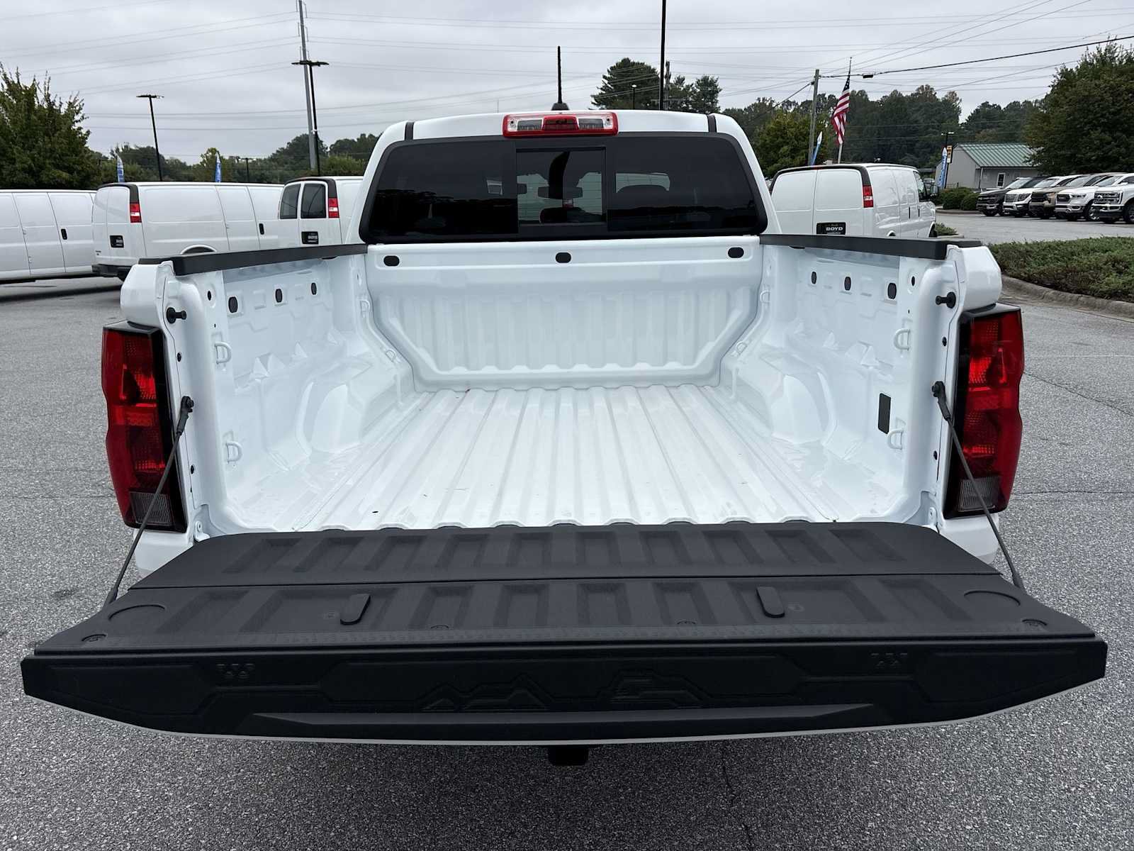 New 2026 Chevrolet Colorado W/T w/ WT Custom Package AWD/4WD image 25