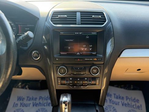 Used 2016 Ford Explorer XLT w/ Equipment Group 202A AWD/4WD image 26