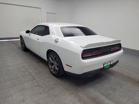 Used 2017 Dodge Challenger SXT RWD image 5