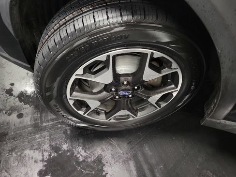 Used 2019 Subaru Crosstrek 2.0i Premium AWD/4WD image 14