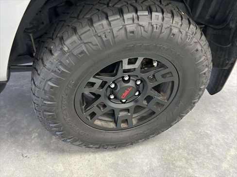 Certified 2024 Toyota 4Runner TRD Off-Road AWD/4WD image 11