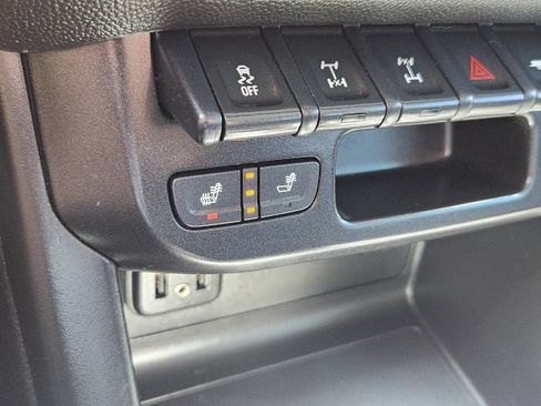Used 2022 Chevrolet Colorado ZR2 w/ Colorado ZR2 Bison Edition AWD/4WD image 21