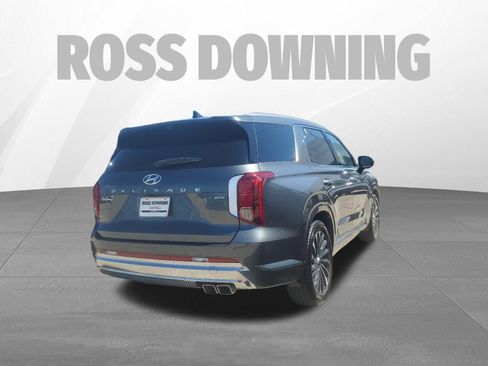 Used 2023 Hyundai Palisade Calligraphy w/ Winter Package image 4