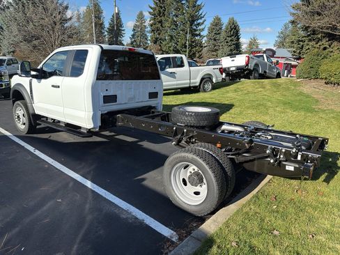 New 2026 Ford F450 XL w/ XL Chrome Package image 4