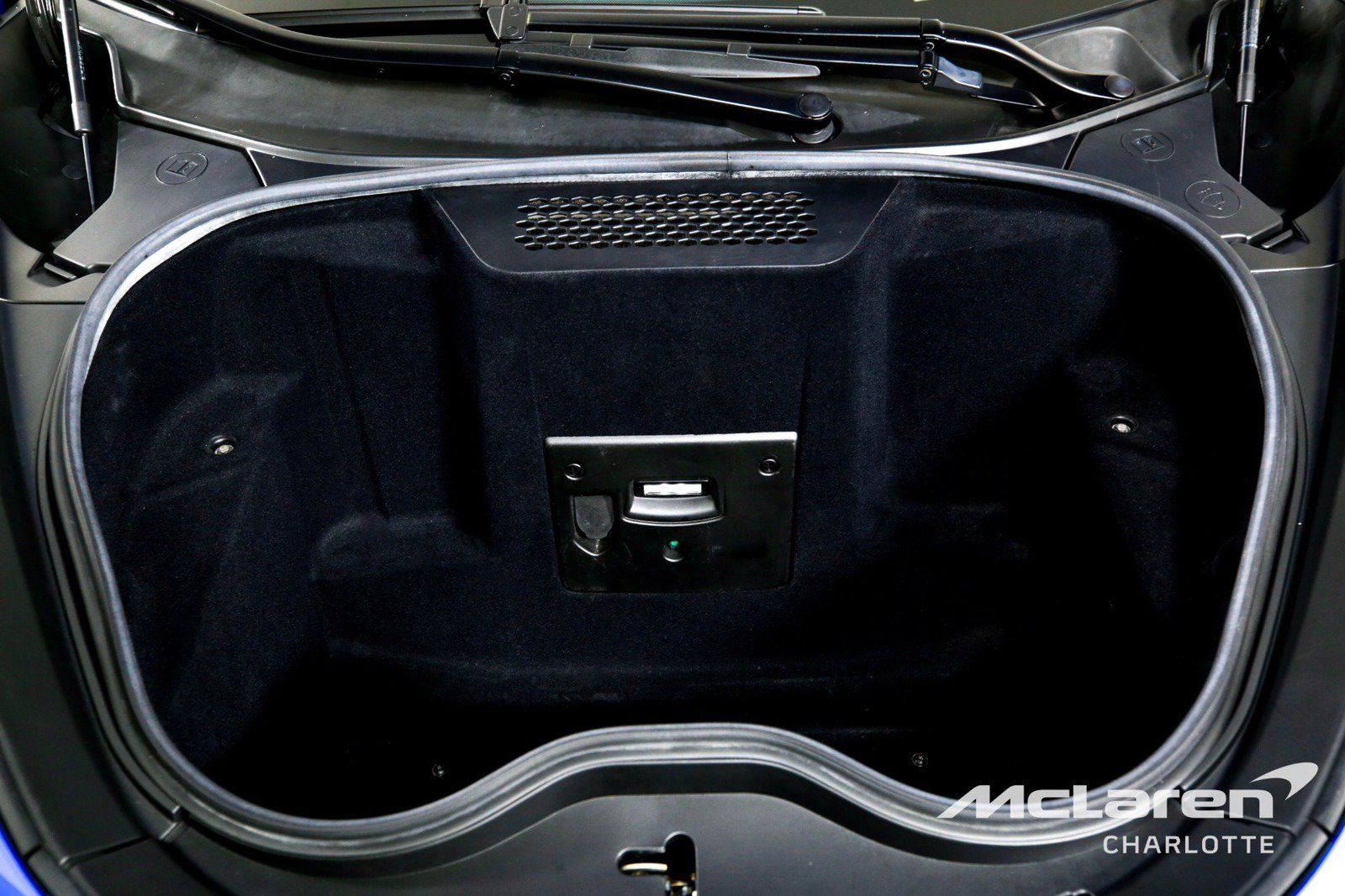 Used 2021 McLaren GT RWD image 17