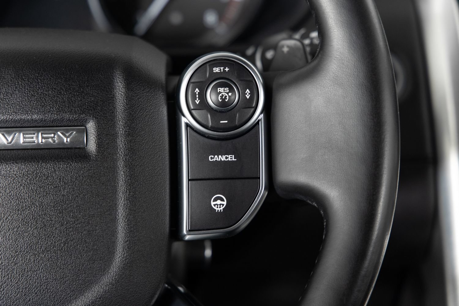 Used 2017 Land Rover Discovery HSE Luxury AWD/4WD image 34