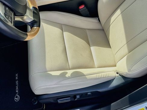 Used 2021 Lexus RX 350L FWD w/ Premium Package image 24