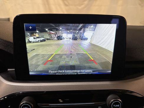 Used 2021 Ford Escape SE FWD image 22