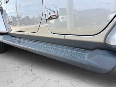 Certified 2020 Jeep Wrangler Unlimited Sahara image 31