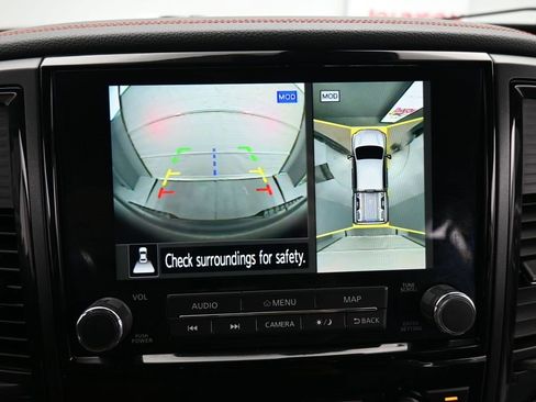 Used 2021 Nissan Titan PRO-4X w/ Pro-4x Convenience Package image 18