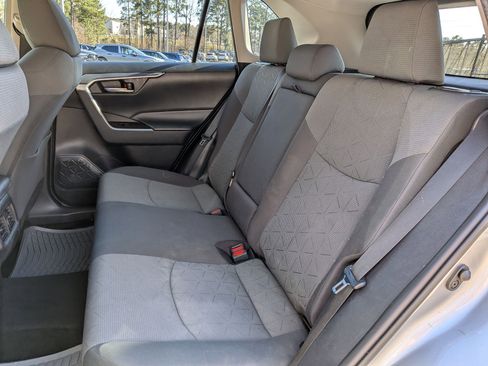 Used 2020 Toyota RAV4 XLE image 30