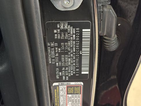 Used 2024 Kia Sorento S AWD/4WD image 32
