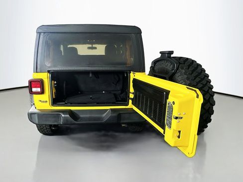 Used 2020 Jeep Wrangler Sport image 29
