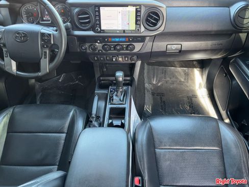 Certified 2020 Toyota Tacoma TRD Off-Road w/ TRD Premium Off Road Package image 17
