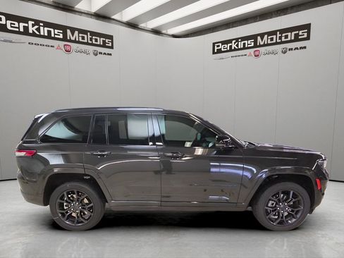 Used 2024 Jeep Grand Cherokee Limited 4xe AWD/4WD image 6