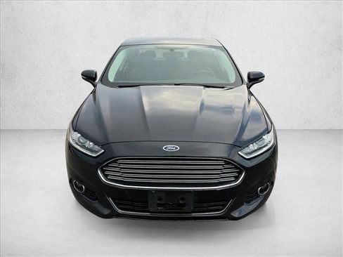Used 2015 Ford Fusion Titanium image 2