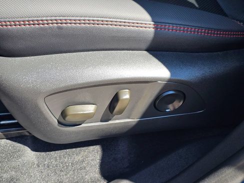 Used 2025 Chevrolet Traverse RS w/ LPO, Floor Liner Package AWD/4WD image 26