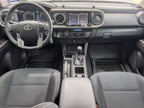 Used 2021 Toyota Tacoma SR5 w/ Trail Edition image 25