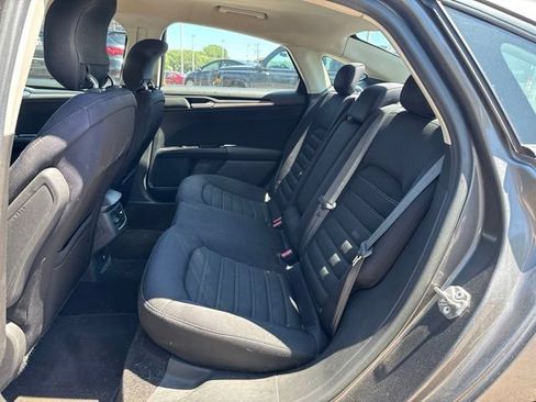 Used 2014 Ford Fusion SE FWD image 13